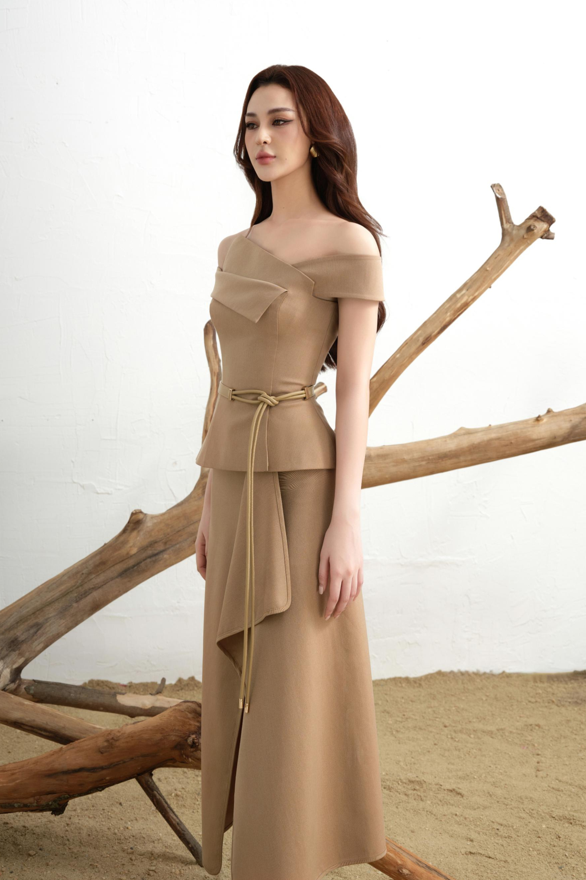 Maris Stylized Long Slit A-Skirt