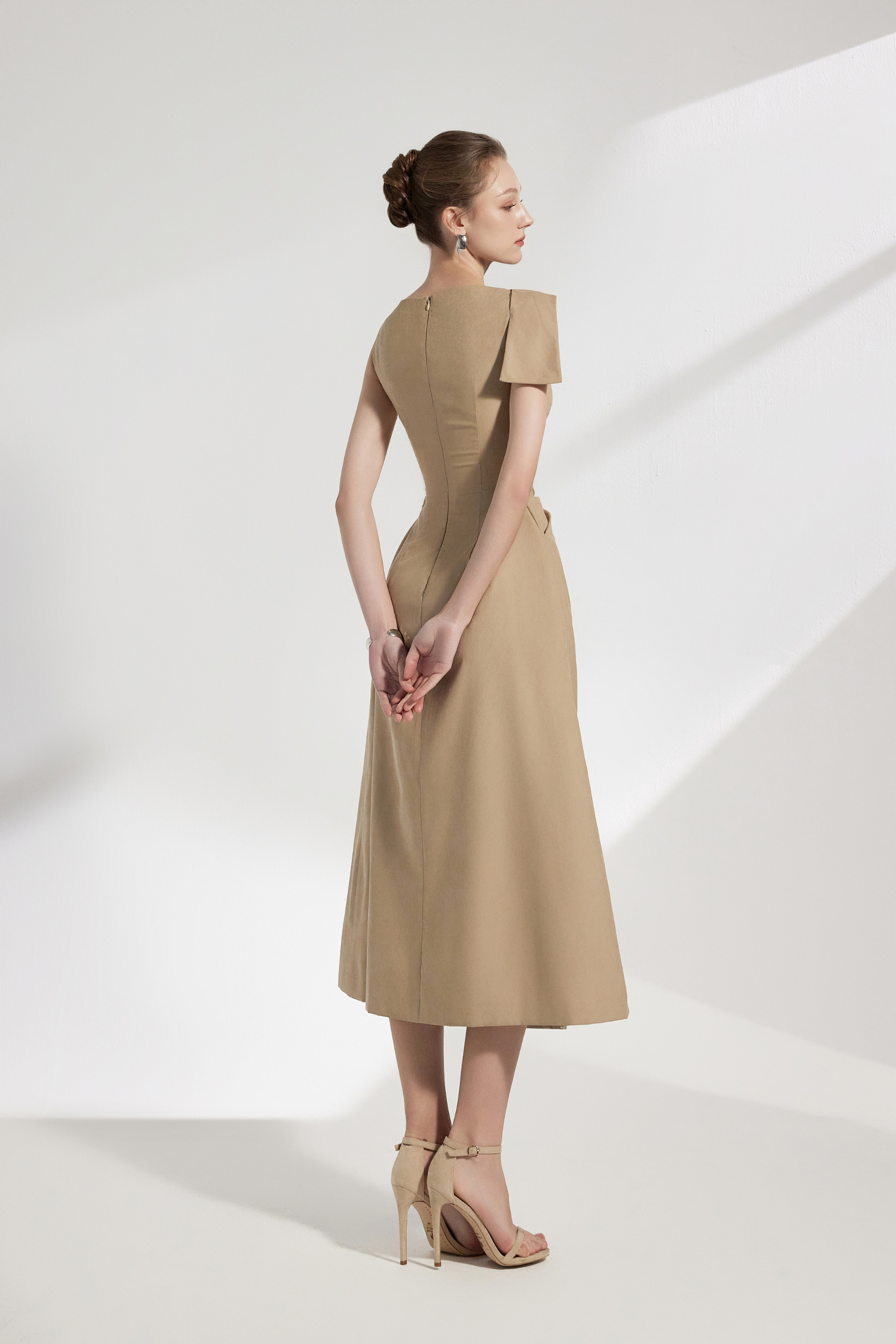 Solene Midi Dress With Flipped-collar